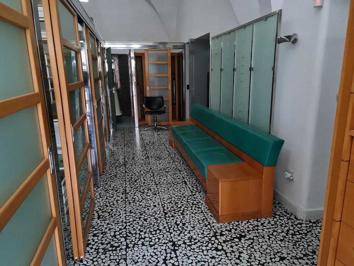 Hostel Hospitality House - H H H ลูบลิยานา ภายนอก รูปภาพ