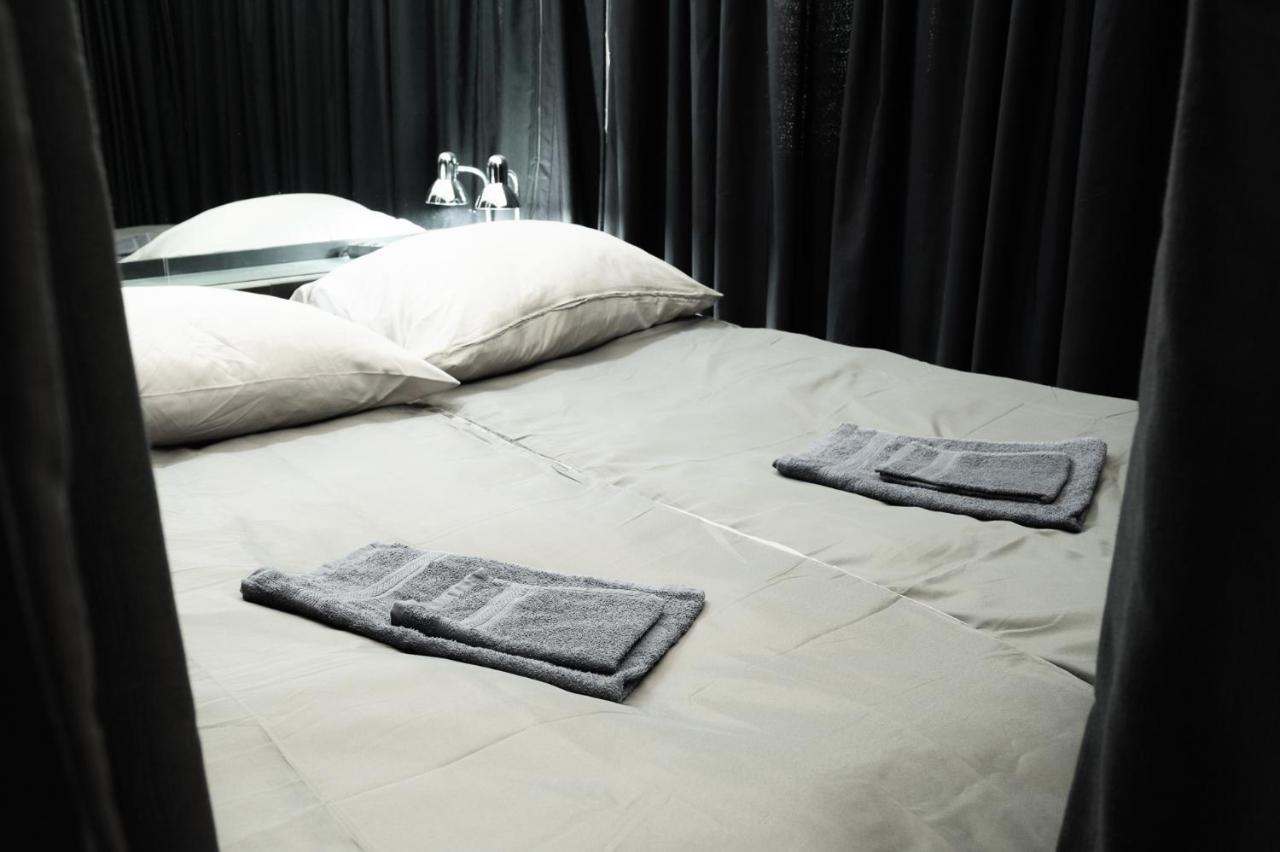 Hostel Hospitality House - H H H ลูบลิยานา ภายนอก รูปภาพ