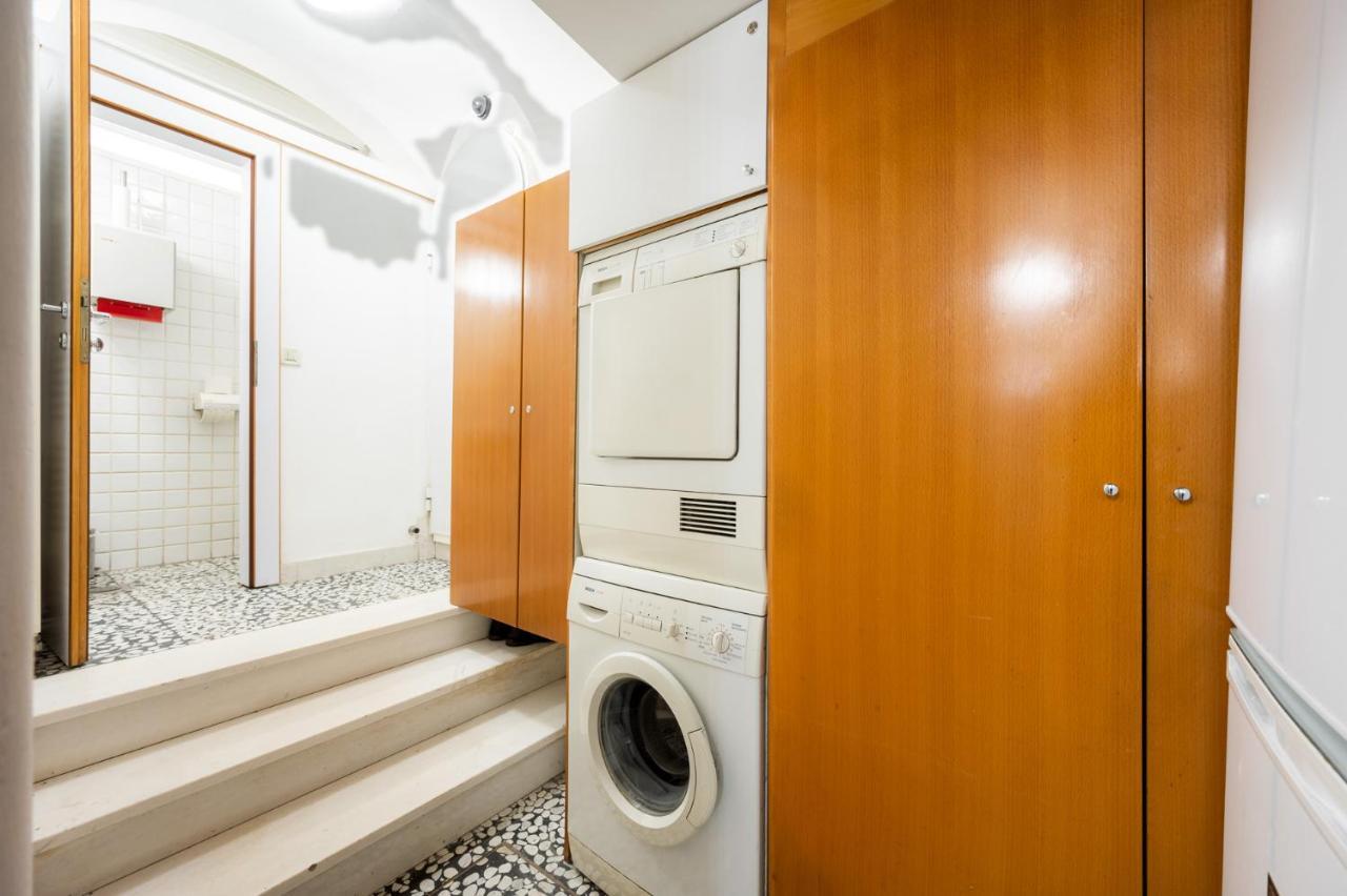 Hostel Hospitality House - H H H ลูบลิยานา ภายนอก รูปภาพ