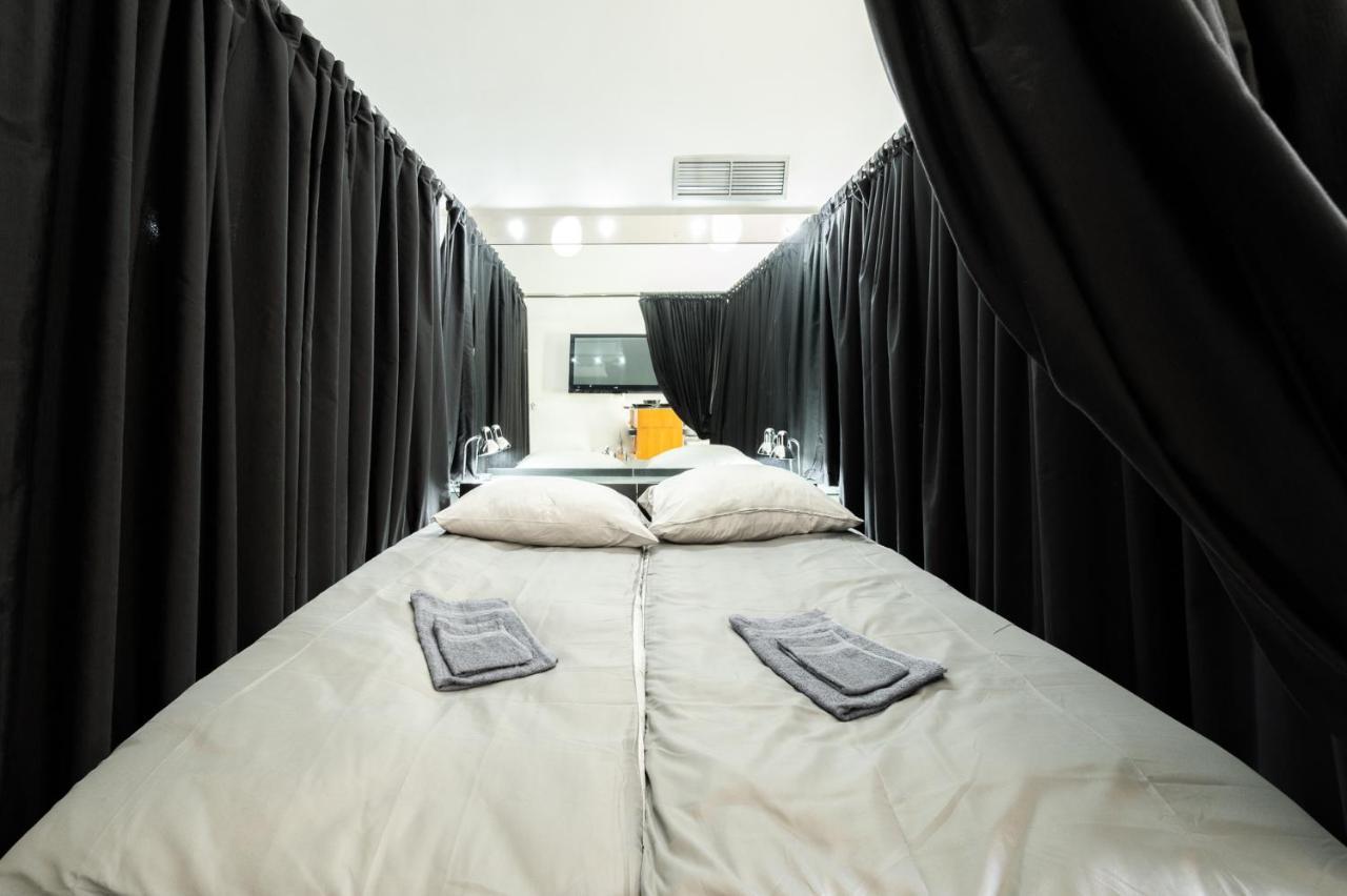 Hostel Hospitality House - H H H ลูบลิยานา ภายนอก รูปภาพ